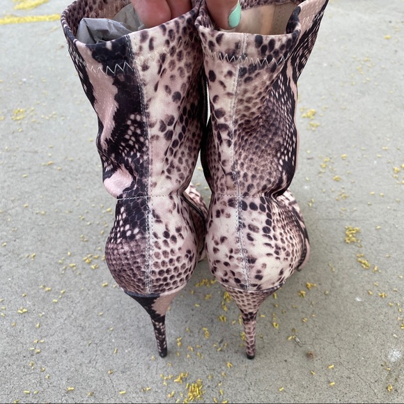 Snake Print Pointed Toe High Heel Zipper Midi Boots - Picture 5 of 8